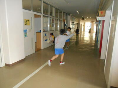 あっちに行こう！